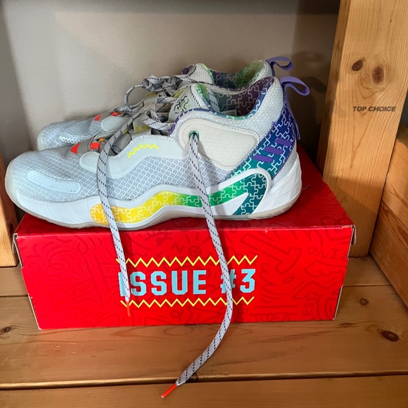 Shoes - Picture 1 of 10